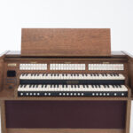 Viscount Chorum 20...a modest and simple console with an unparalleled big organ sound.