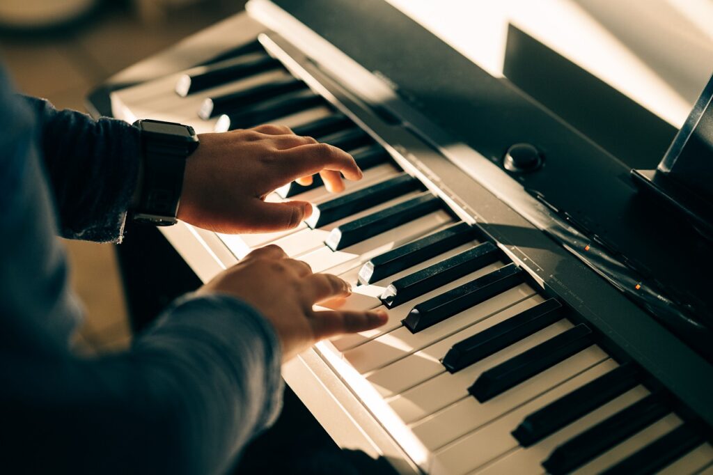Piano Vs Organ- Which Is Right For Your Church?
